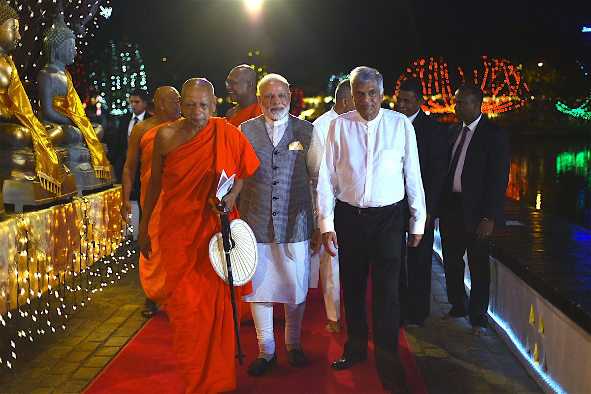 narendramodi's tweet image. ශ්රී  ලංකා සංචාරයේදී මා සහභාගී වන පළමු උත්සවය සීමා මාලක විහාරයේදී ආරම්භ විය. එය සන්සුන් හා ධනාත්මක බවින් පිරි තැනක්.