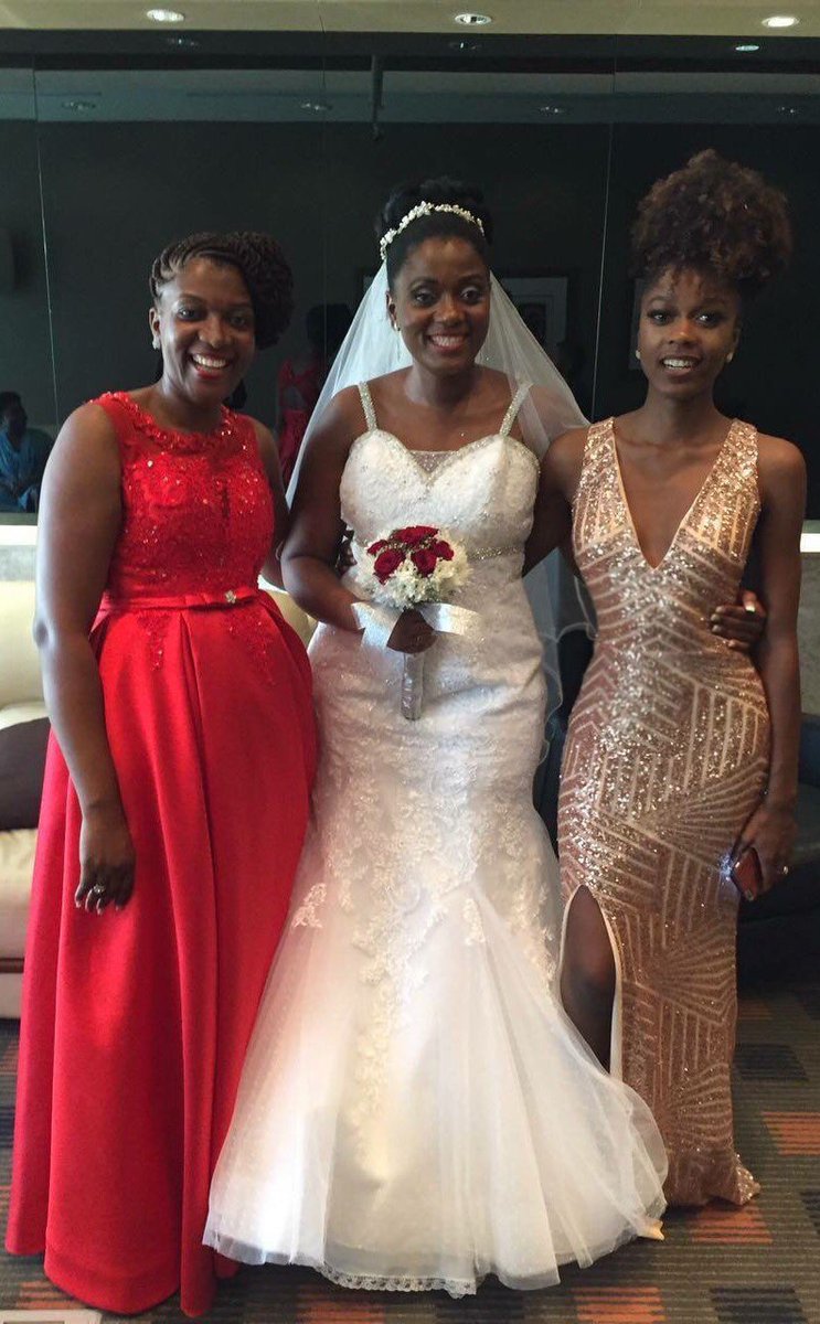 missnayela's tweet image. #trêsirmãs #nofilter