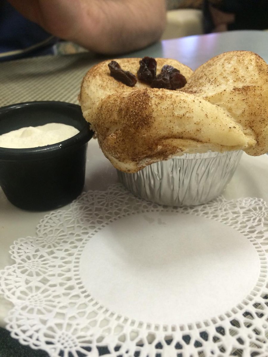 Jamms_LV's tweet image. Baked fresh daily and half off after 2pm. Come and get your favorite flavor!
#PotOfBread®
#JammsRestaurant
#BestBreakfast
#BestLunch