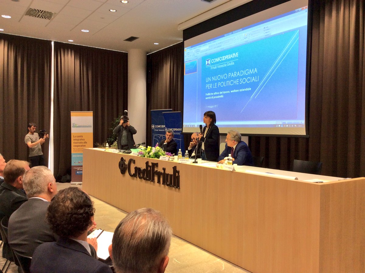 serracchiani's tweet photo. Dialogo schietto e collaborazione costante tra #FVG e @ConfcoopFVG. Ma servono riforme, più competenze e rivedere sistema della vigilanza https://t.co/aiUjWuttEz