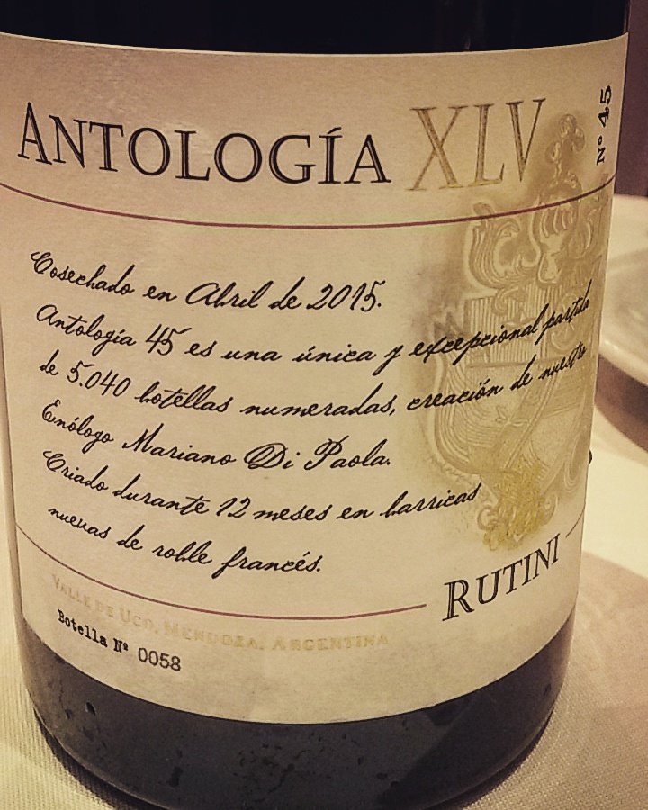 Antología de <a href="/RutiniWines/">Rutini Wines</a> vuelve en  blend blanco: un delicioso e intensamente aromático blend de Chardonnay, Gewürztraminer y Semillón