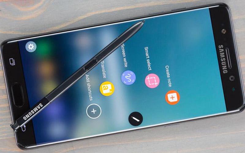 BuzzarenaCom's tweet photo. Galaxy Note 7R : lancement fin mai 2017, Samsung divise son prix par deux !
https://t.co/YjFDsUZlWu #Galaxy #Note7R #Reconditionné #Samsung https://t.co/YAr5U0TxOZ
