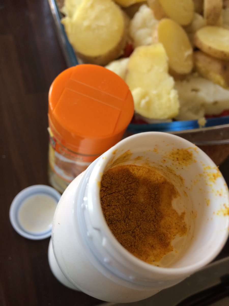 Tip: Doe de kruiden die je wilt gebruiken in het flesje van de kookroom en schud ze daarna heel makkelijk door elkaar! #efficient #snel #tip