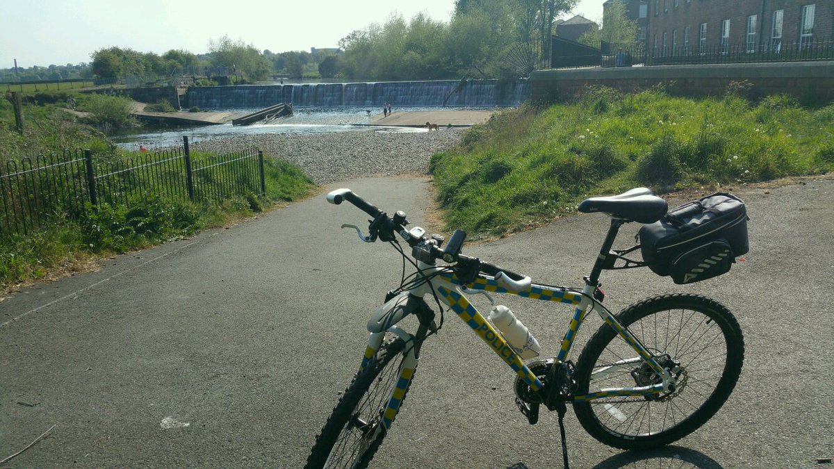 CarlislePolice's tweet image. Without doubt one of the best areas to chill on a sunny day #cyclepatrol #refreshmentbreak