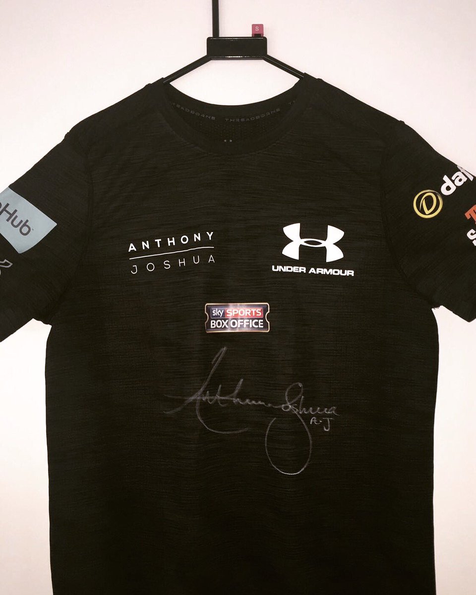 cozzapops1's tweet photo. New merch released at 🔗 https://t.co/spFv0qDWWT To celebrate I'm giving away a signed UA T-shirt. RT for... by #AlliG001 via @c0nvey https://t.co/Tjf7yoRNdi