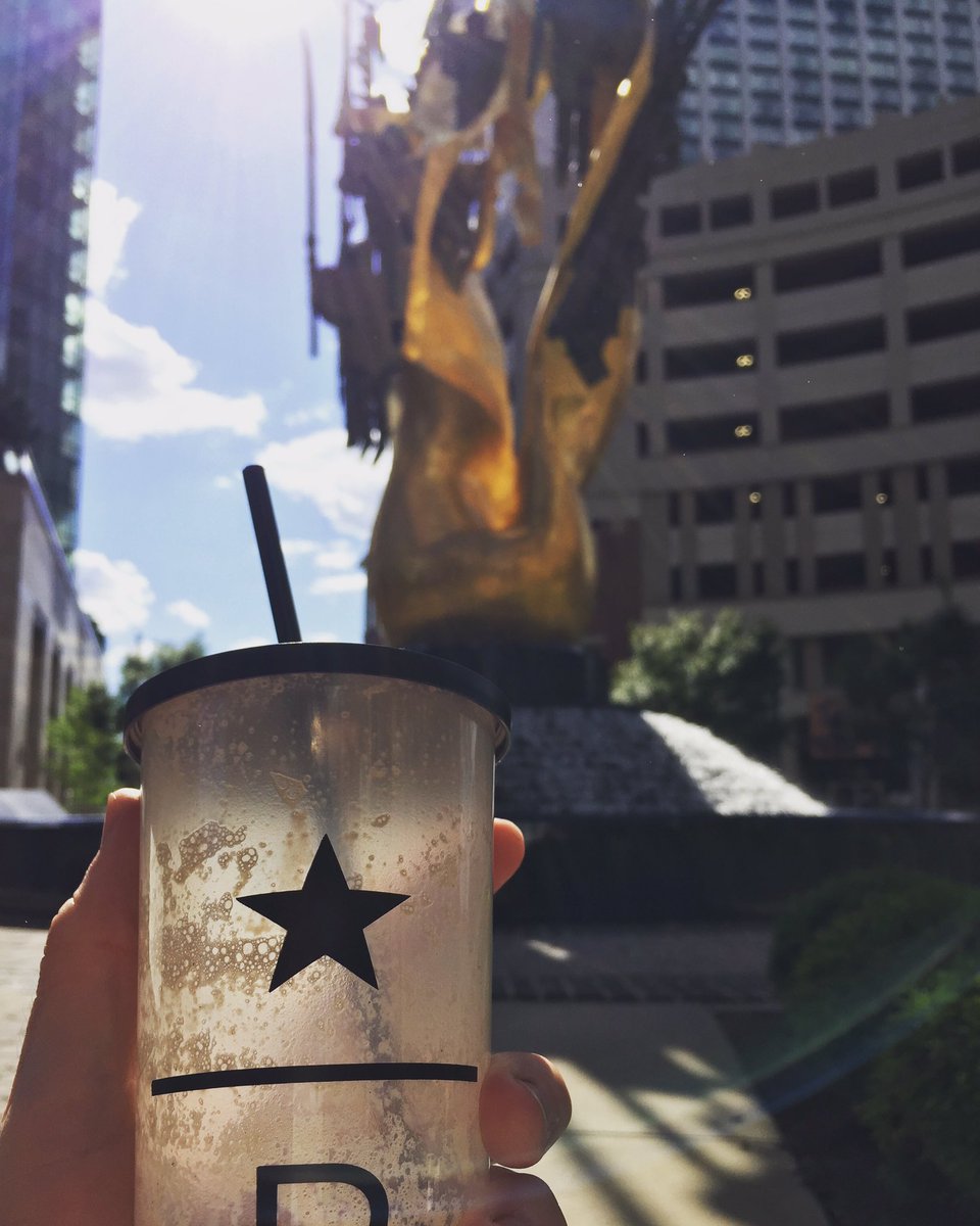 Starbucks11051's tweet photo. Try a Cold Brew Malt in Harbor East! + any of our flavored syrups/toppings for a fully customizable experience! #starbucks #coffee #reserve https://t.co/ZVJNuLfdhc