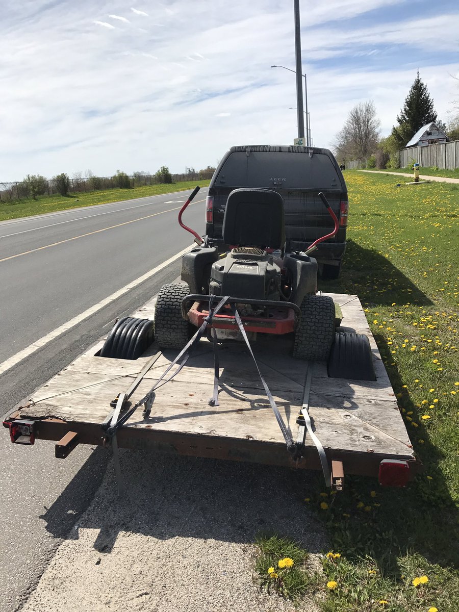 KP_TrafficUnit's tweet photo. Several offences here. The one that drew my attention is Draw Trailer-No Plate. $110 #plateit #ygk https://t.co/DJZT52NFMy
