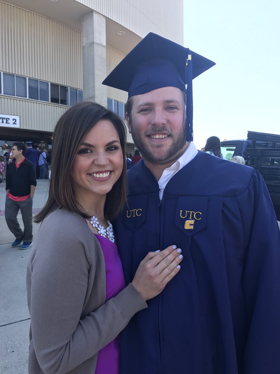 BrianBauls's tweet photo. Proud of you Landon. #utgrad2017 #stillbeatyoutoit https://t.co/ucWrAUe4DJ
