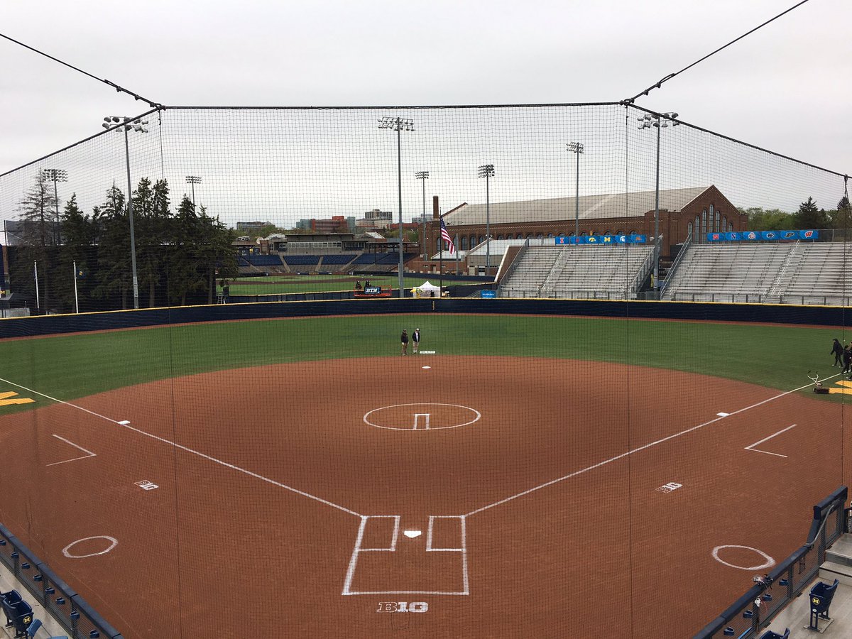 Weekend of B1G tourney play starts today. Beautiful field work by <a href="/mowdaddy53/">Jason DeMink CSFM</a> <a href="/michigangrounds/">UM Grounds Crew</a> <a href="/umichsoftball/">Michigan Softball</a> <a href="/UMichAthletics/">Michigan Athletics 〽️</a> #AlumniField
