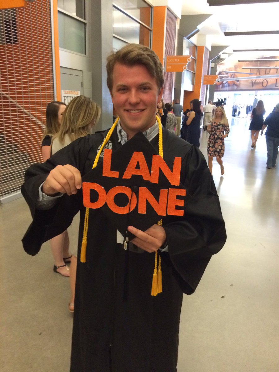 BrianBauls's tweet photo. LanDID it again #utgrad2017 #imthebetterlookingbrother https://t.co/eqG2DCK2lz