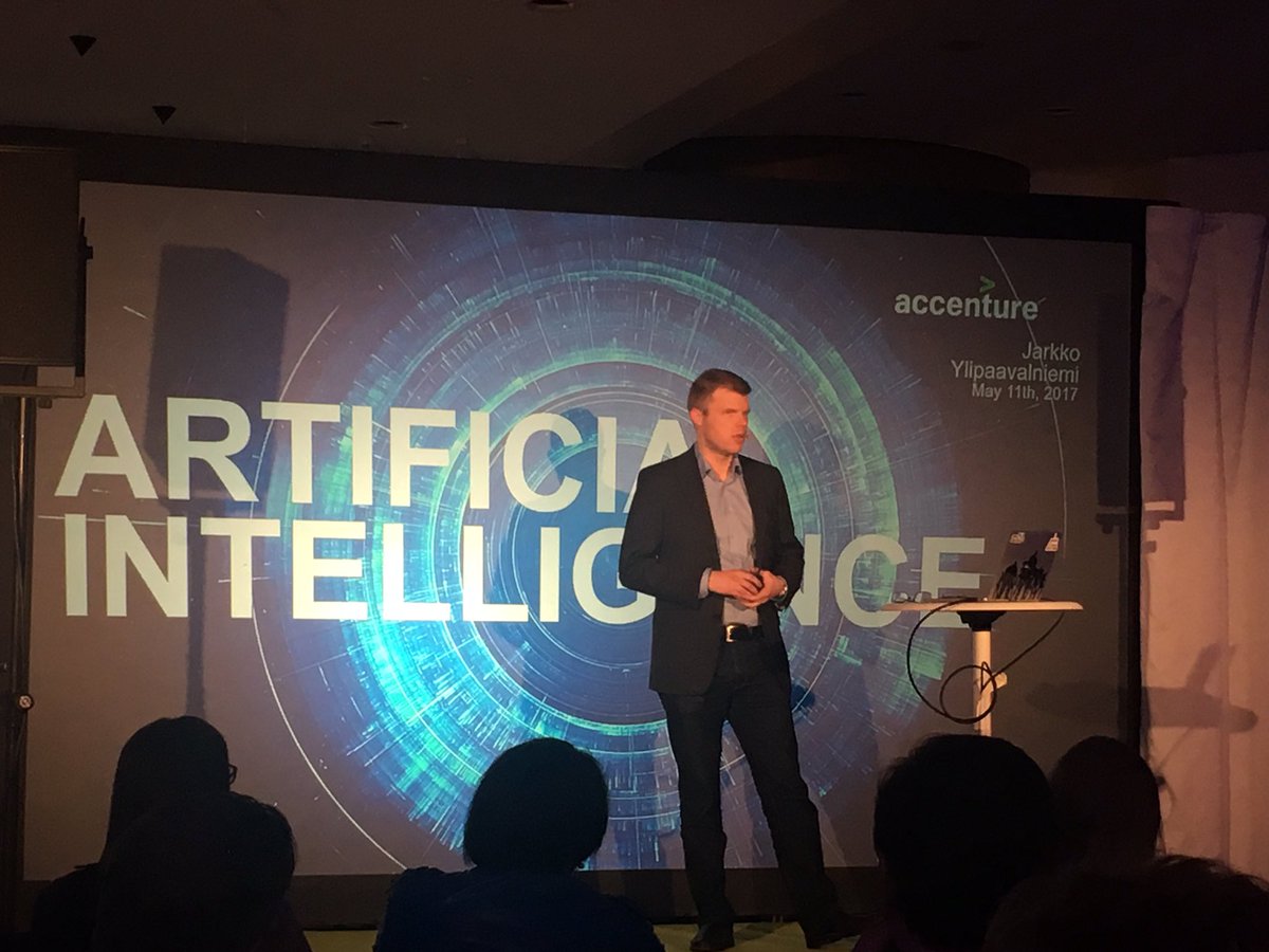 Taisku1's tweet photo. Jarkko Ylipaavalniemi kertoi ja demosi AI:tä Accenture Alumnissa #fiaccenturealumni #alumni #accenture https://t.co/p1VQjrVPOZ