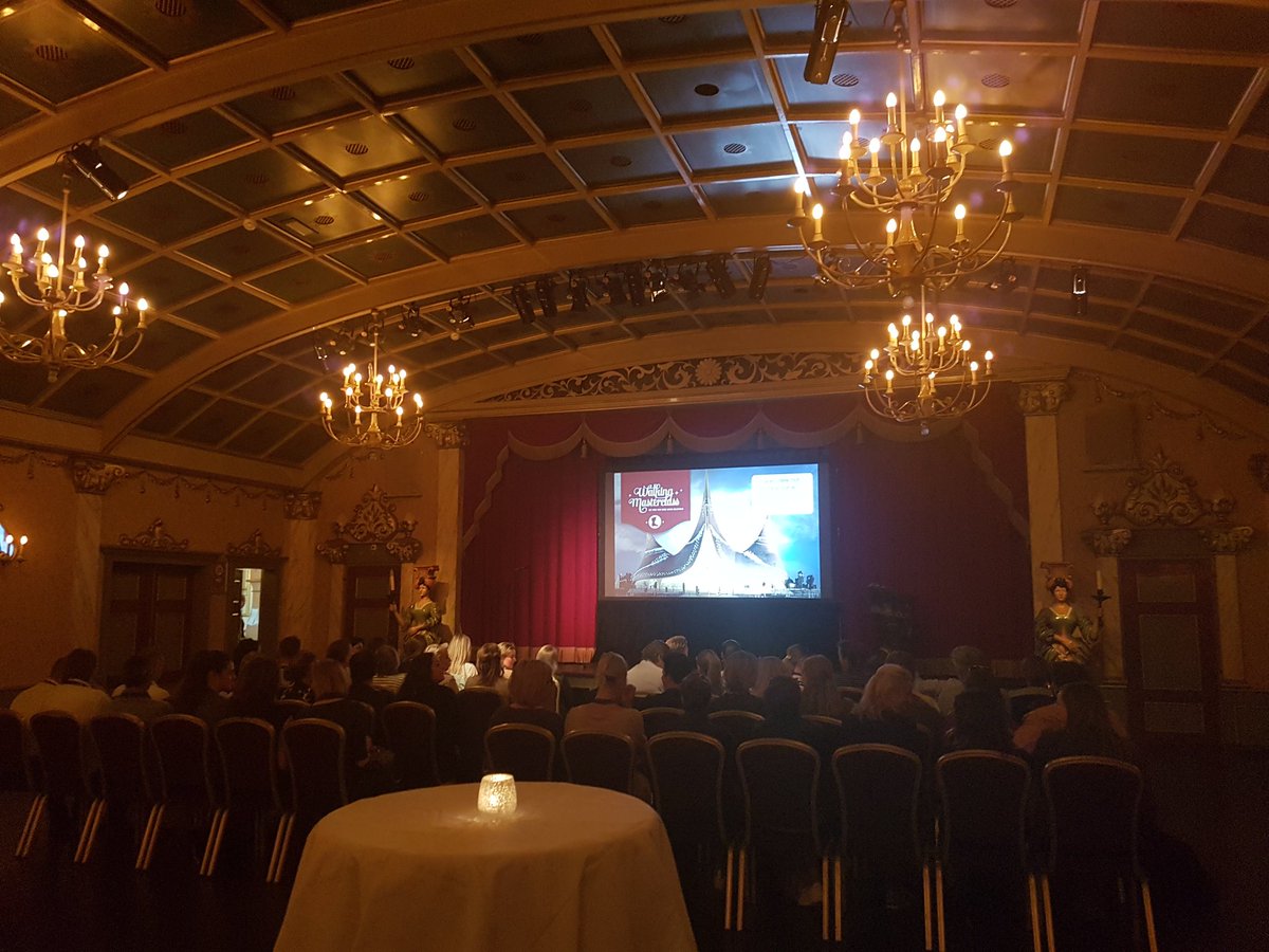IngeLammers's tweet photo. Mooie zaal hoor! #walkingmasterclass #Efteling https://t.co/wDCGlBYWjH