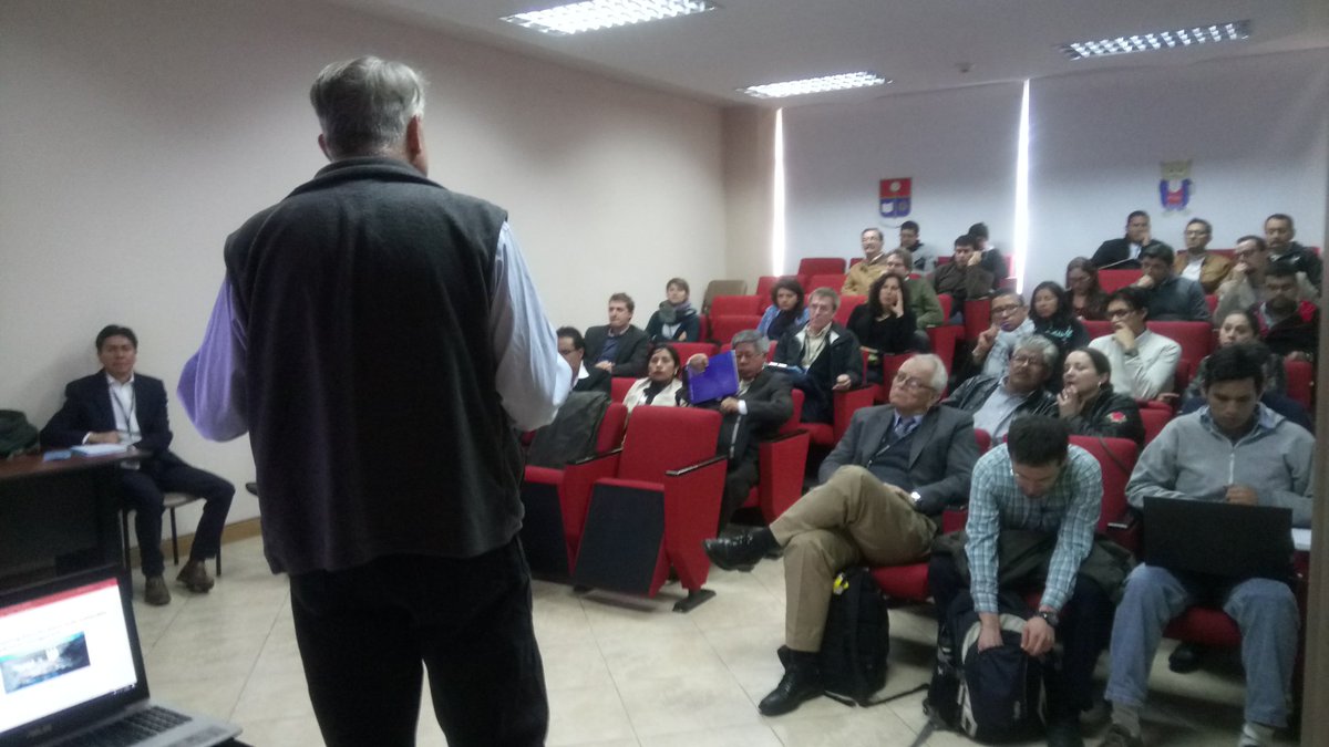 KabilZerouali's tweet photo. Taller "gestión de sentimentos en represas" día 4 #JornadasCienciasdela Tierra organizadas por @EPNEcuador @IGecuador e @ird_fr - #IRDecv https://t.co/VYuGICUHZG