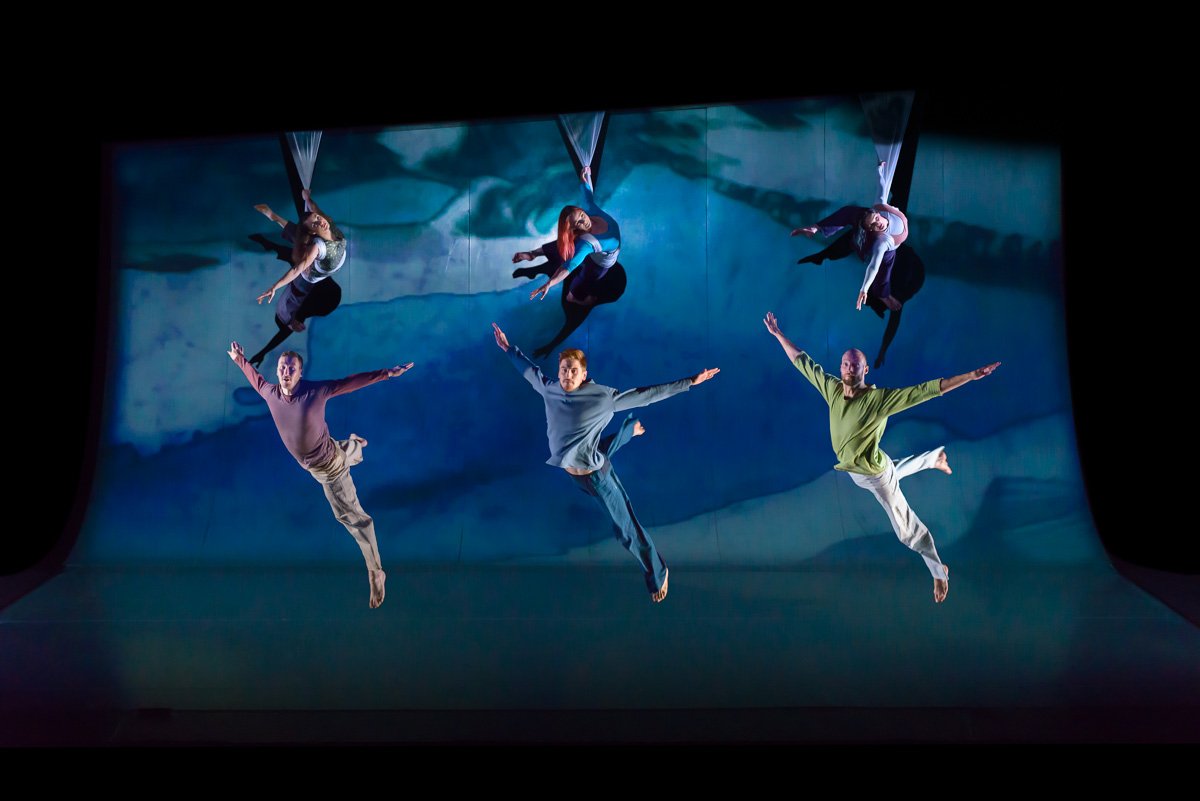 MotionhouseDT's tweet image. Did you watch Scattered during our 2016/17 tour? 🌊🎭🌍 We'd love to hear what you thought! motionhouse.co.uk/contact/feedba…