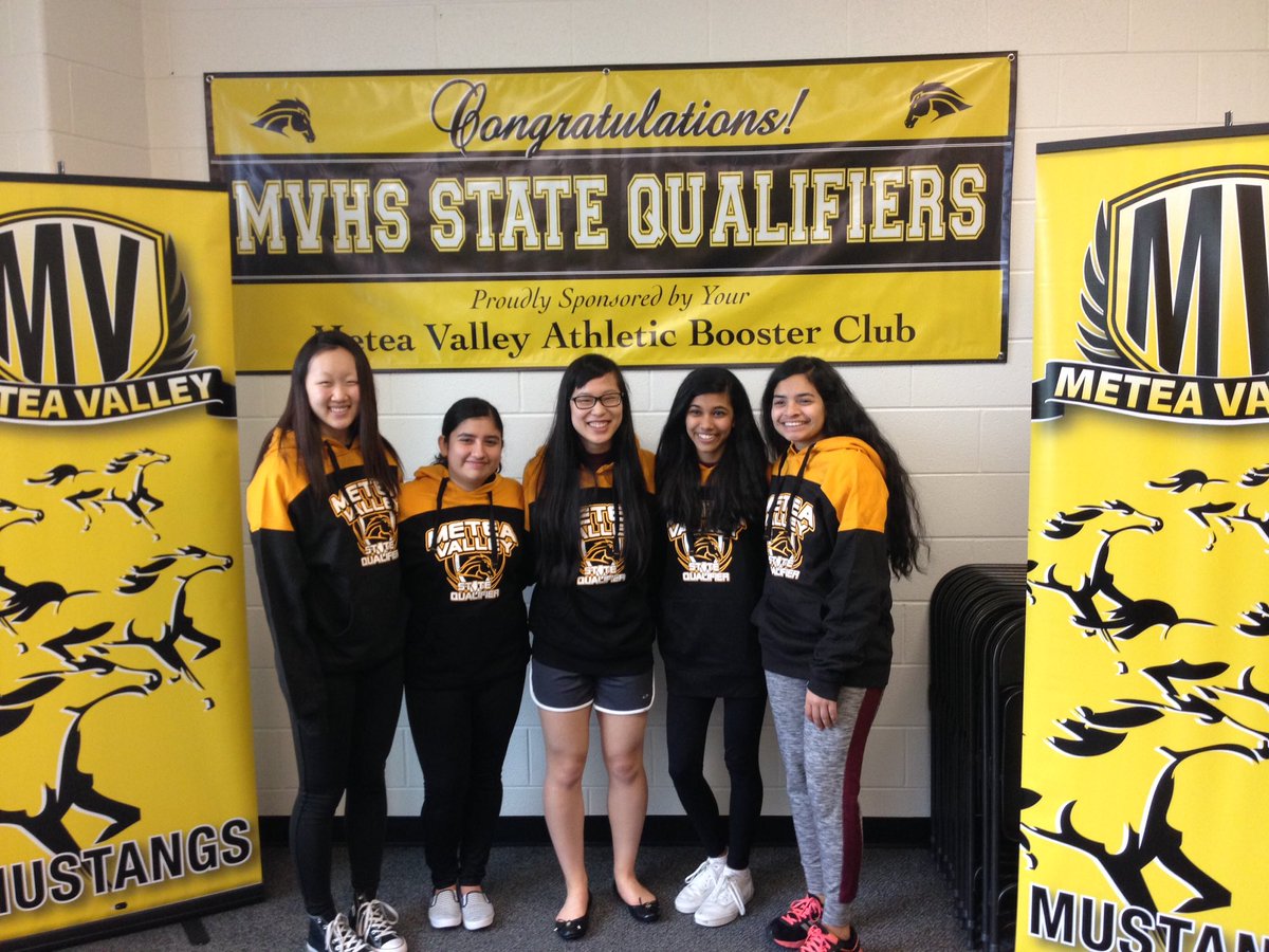 MVHSBadminton's tweet photo. Going to @IHSAState @MeteaAthletics @meteavalley @ipsd204 @MeteaBoosters @NCTV17 @mvmustangnation @BeaconNSports @MVHSMane @MV_Stampede https://t.co/4OrZrVTnCl