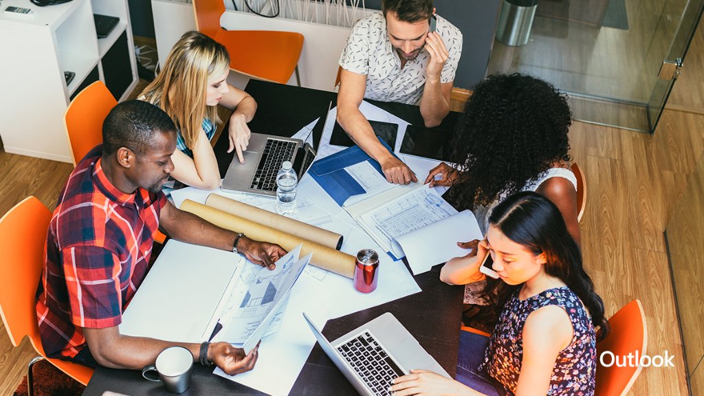 Outlook's tweet image. Round up your contacts! Quickly connect with your team by organizing them into groups in Outlook. Learn more: msft.social/FWiUer