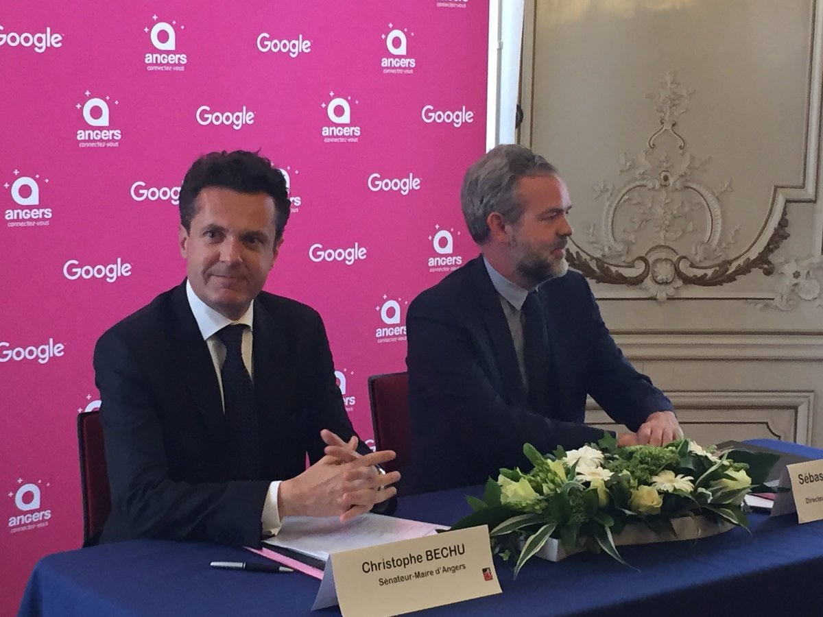 ChristopheBechu's tweet photo. Signature d'un partenariat avec @Google pour un programme de formations aux compétences numériques #Angers ville pilote #GoogleavecAngers https://t.co/4LgF6CP0Om