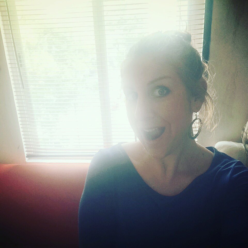 Buenos días!! Me voy a una radio wena wena: IMER Radio Ciudadana (Canción y vida - Cecilia González Landín)