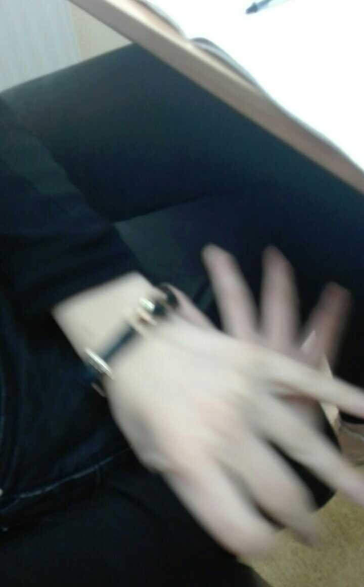 Blad, kad gribās sakoļīt ktko normālu, vienmēr sit pa rokām