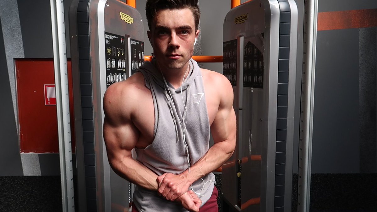 I got nominated for "Best YouTube Channel" by the Fitness Influencer Awards, please vote for me! #FaZeUp 
fiawards.nl/beste-youtube-…