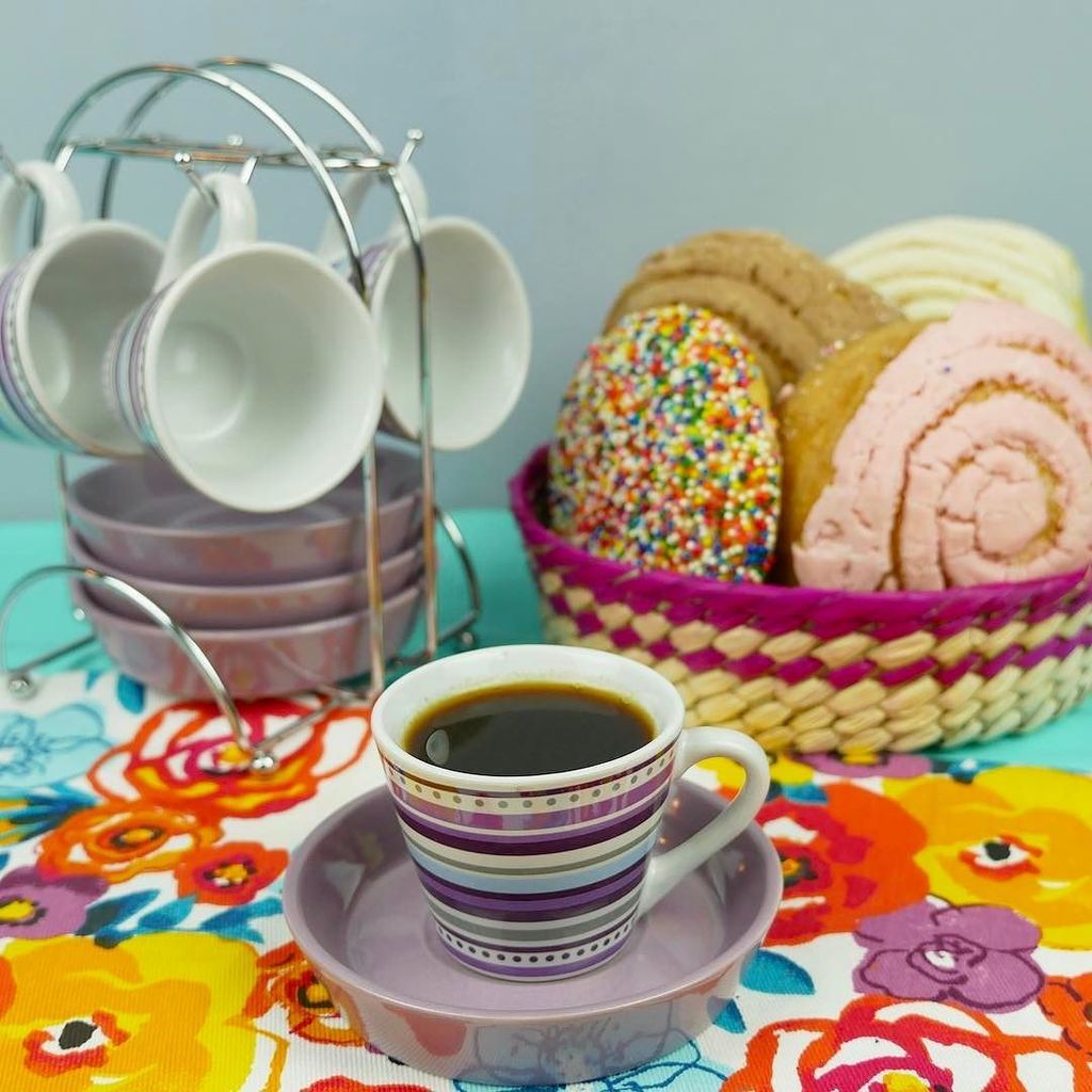 micocinarapida's tweet photo. Buenos días 😊 ¿cafecito? Y mejor si va acompañado de un pan dulce 😋.
¿Cuál es tu pan dulce favorito?.
..
#pan #bread #cafe #coffee #cafecit… https://t.co/DlaZYHzIob