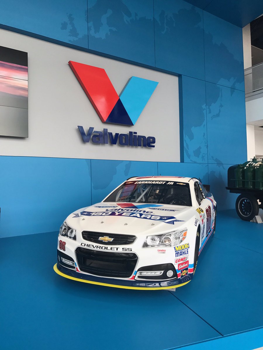 messerwearebldg's tweet photo. Congratulations! @Valvoline on the dedication of your new Worldwide Headquarters #BuiltByMesser https://t.co/Jy2pDkADm7