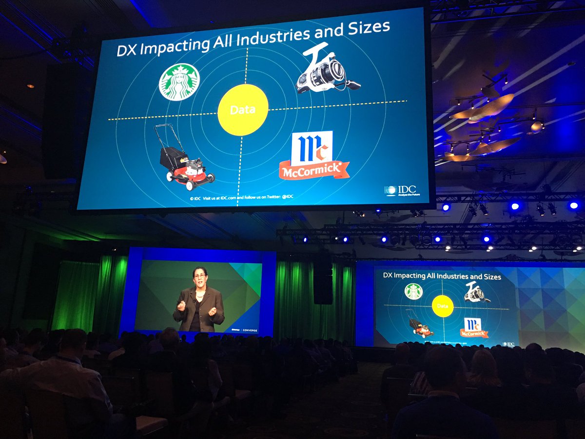 JCtechfuture's tweet image. Laura Dubois @IDC on Digital Transformation #netappconverge