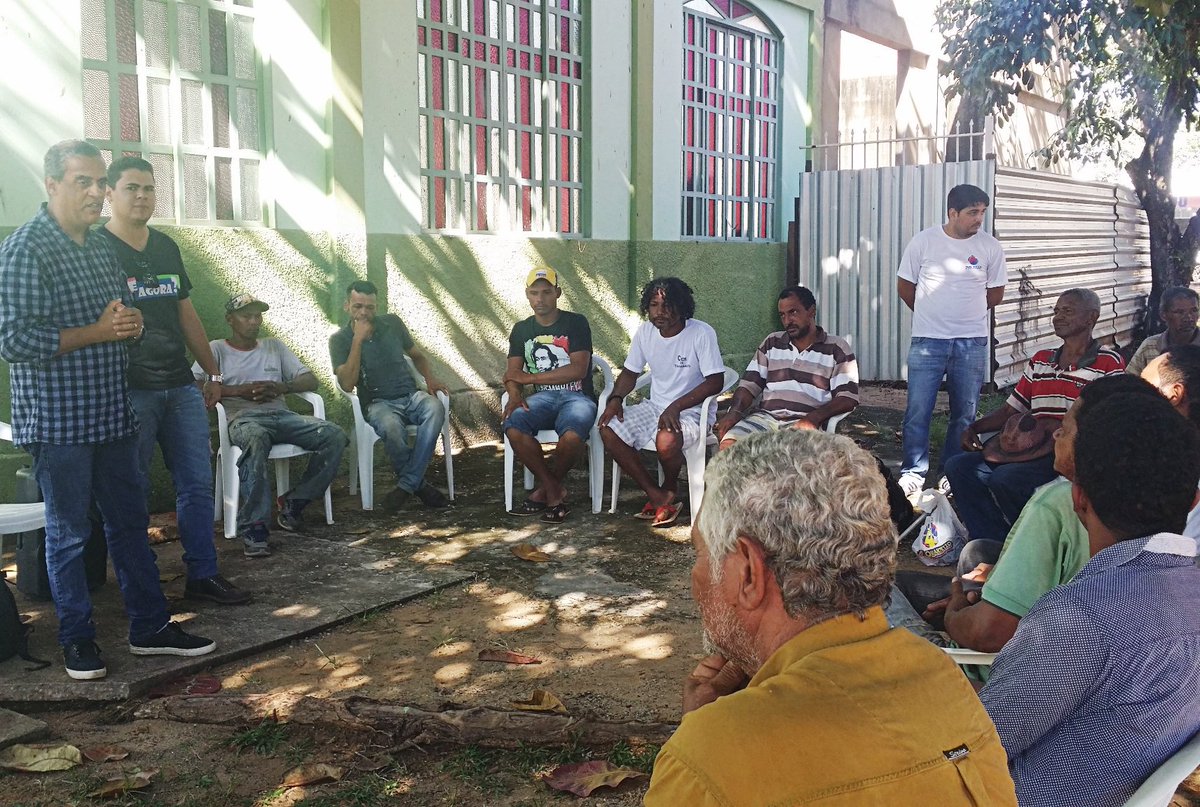 fjppalmas's tweet photo. Rolou uma roda de conversa com usuários de álcool e drogas em situação de rua, na praça da Matriz em Taquaralto hoje, 11. #Construa #PQTA 👌👏 https://t.co/IohWPgI7PQ