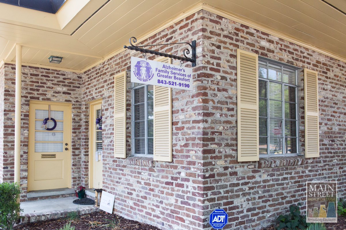 Main Street Beaufort tweet media