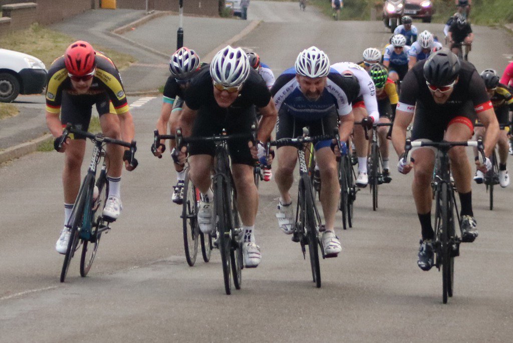 IOMJnrCycling's tweet photo. Mark Horsthuis (far right) won @BikestyleIOM tonight from Peter Gage, @LjMazzoneIOM and @Fletch99 . @SASEventsIOM https://t.co/ty2iksOoj6