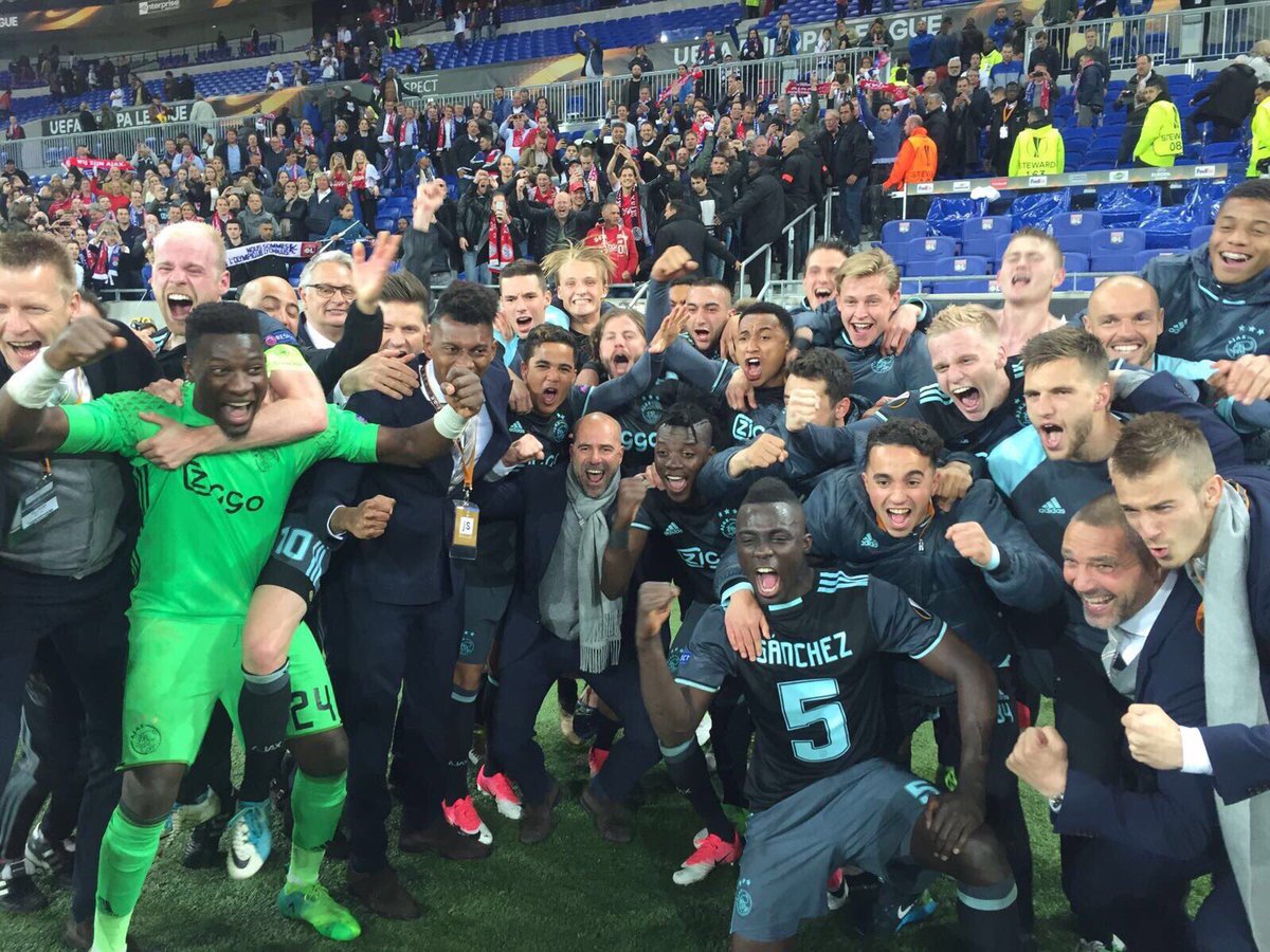 WE GAAN NAAR STOCKHOLM!!!!!!! WE GAAN NAAR STOCKHOLM!!!!!!! #WeAreBack #wijzijnajax #helden