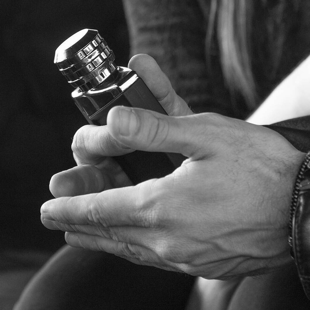 <a href="/willylevy29/">William Levy</a> <a href="/EsikaBelcorp/">Esika</a> RT <a href="/willylevy29/">William Levy</a> Yo elijo #vivirintensamente !! #magnatselect @esikabelcorp Seguimos nuestro #tourmagnat en… ln.is/www.instagram.…