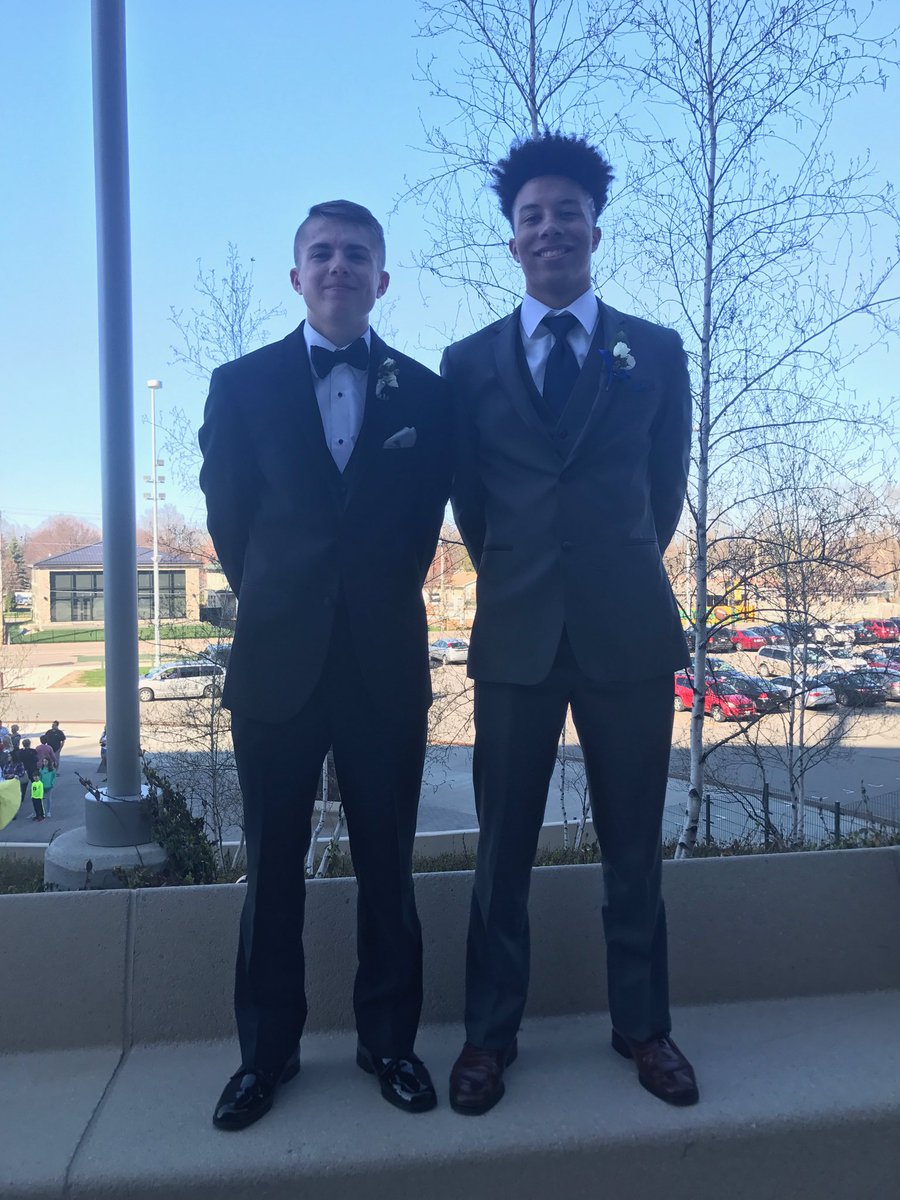 gknott13's tweet photo. HBD to the homie @ConnorKeast hope it was a good one bro #oprahside 🤠😈🎊🎉 https://t.co/bbTYYjOvNz