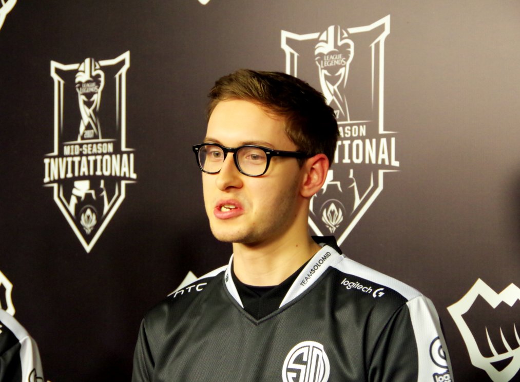 MFW turtle plays ad
MFW sven is my jungler
MFW im in TSM
