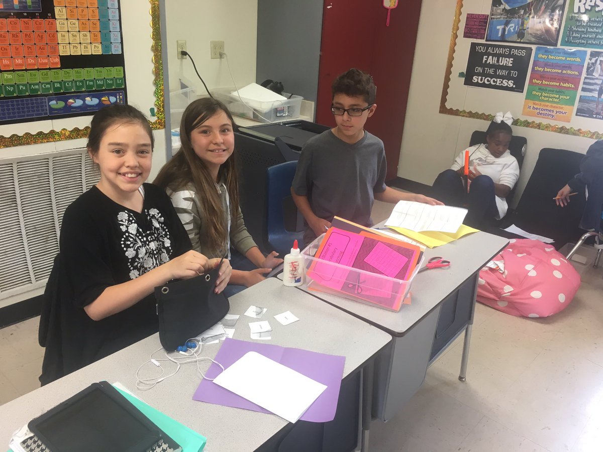 Shauna Hall tweet media