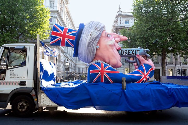 EUflagmafia's tweet photo. Yesterday outside Downing St at the @No10Vigil the #AntiBrexitFloat https://t.co/MTKYeCPyzV