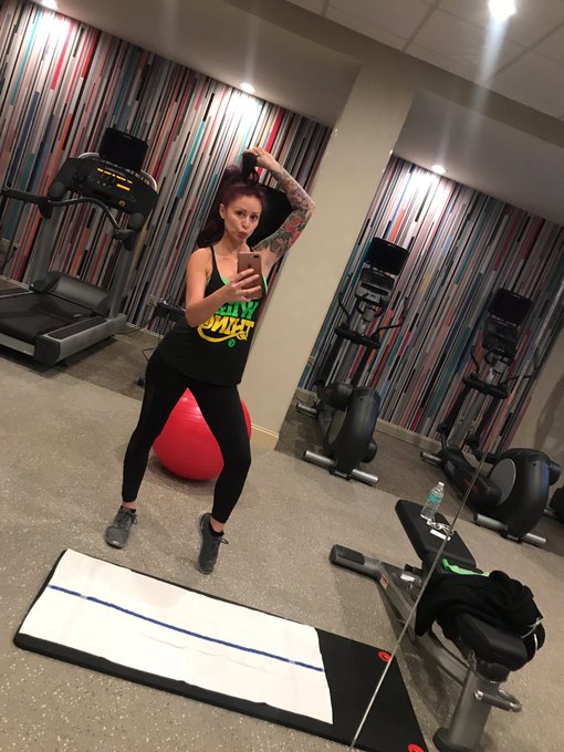 Gym for the win ✌🏽 https://t.co/Vqdz7f84Fr<a href="/tag/puppies"class="tags"><span>#puppies</span></a><a href="/tag/thunderstorms"class="tags"><span>#thunderstorms</span></a><a href="/tag/snuggles"class="tags"><span>#snuggles</span></a><a href="/tag/skype"class="tags"><span>#skype</span></a>