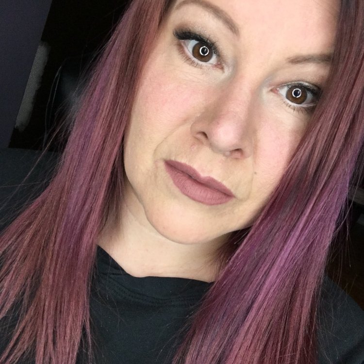 creena13's tweet image. TY @influenster and @katvondbeauty for #everlastinglipliner in Lolita! This is a must for everyone! #contest #alldaycolour
