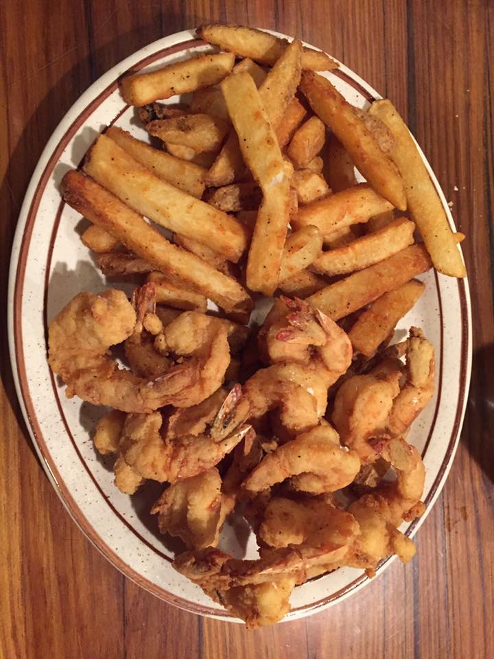 chowderpotCT's tweet image. We have to say, Richard Levy, that your ordering skills are top notch!  Thank you for sharing your meal with us! #shrimp #thatbreadthough