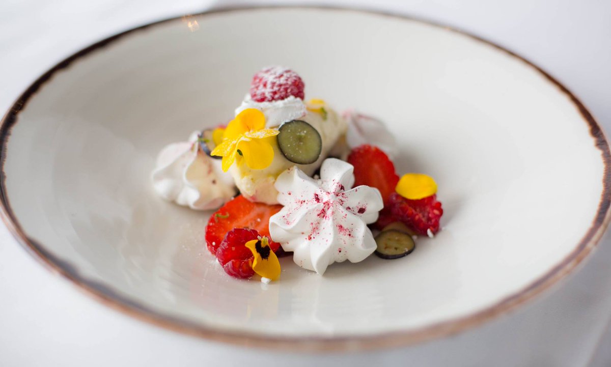 GreenRoom_RR's tweet photo. Our eton mess is a treat for the eyes and the tastebuds!
See our menus here - https://t.co/sLocMvOldo https://t.co/yWBX5p74ZU
