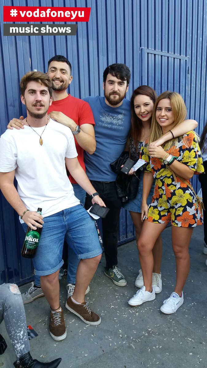 Rob7Antolin's tweet photo. Estoy esperando a entrar en el concierto #yuLeiva.¡Dame likes a esta foto y podré conocerle! https://t.co/6ng8wJYkRj