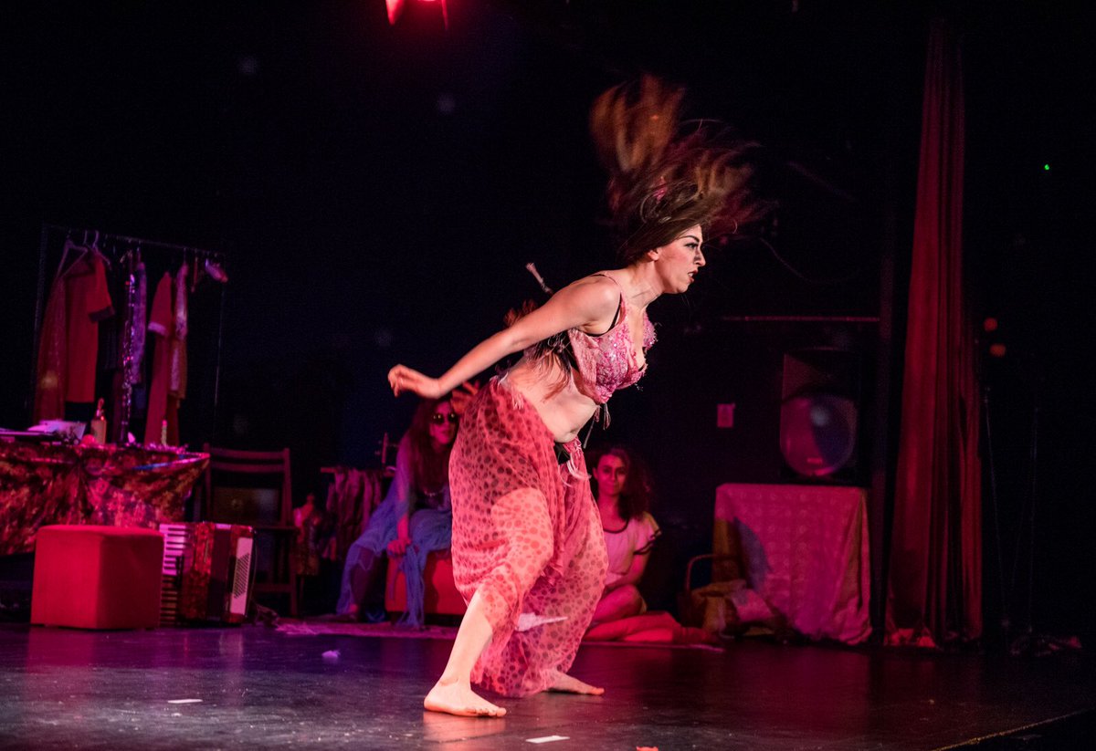 Bakiye Yetersiz ve Tutku Su Sır
#YalınayakMüzikhol 'de! 
12-13 Mayıs 20:30
bilet.kumbaraci50.com
2435051
Fotoğraf: <a href="/muramaturg/">Murat Dürüm</a>