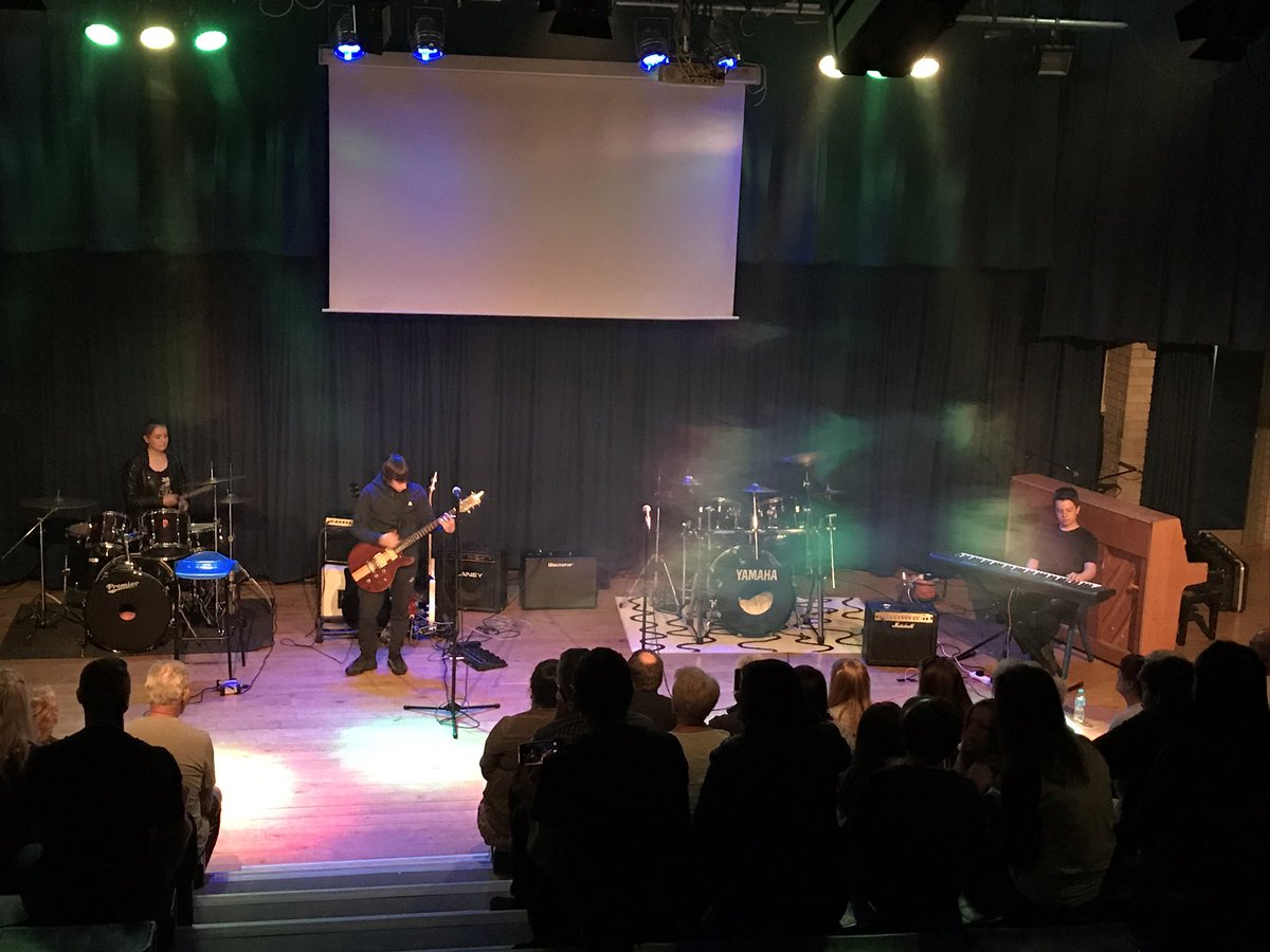 rainhillarts's tweet photo. Music Showcase @rainhillhigh Year 9 band opening the show https://t.co/i84iItoyr5