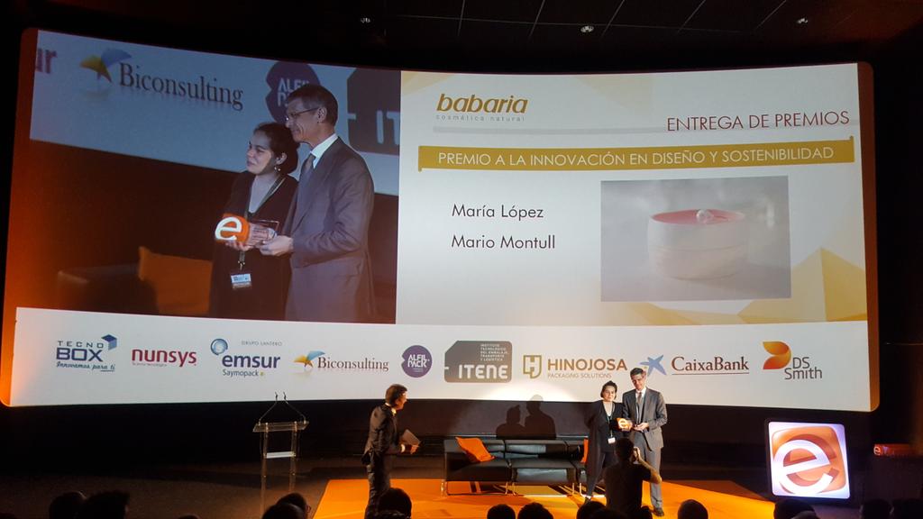annadc1965's tweet photo. María López  y Mario Montull @elisavalumni  @ElisavaBCN PRIMER PREMIO de #PremiosEnvase BABARIA. https://t.co/OBbJ3iCsQl