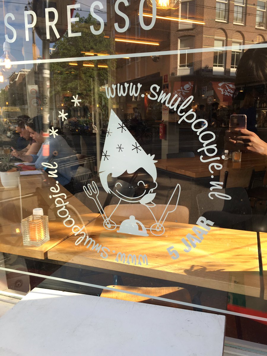 Met <a href="/Suuz_/">Suzanne Baumfalk</a> , <a href="/MarloesGrim/">Lucy Likes</a> en @SusanAretz heerlijk gegeten bij de <a href="/Stadskantine/">De Stadskantine</a> ! T/m ZON nog de #Smulpaapjepopup van @SusanAretz! #gadatzien