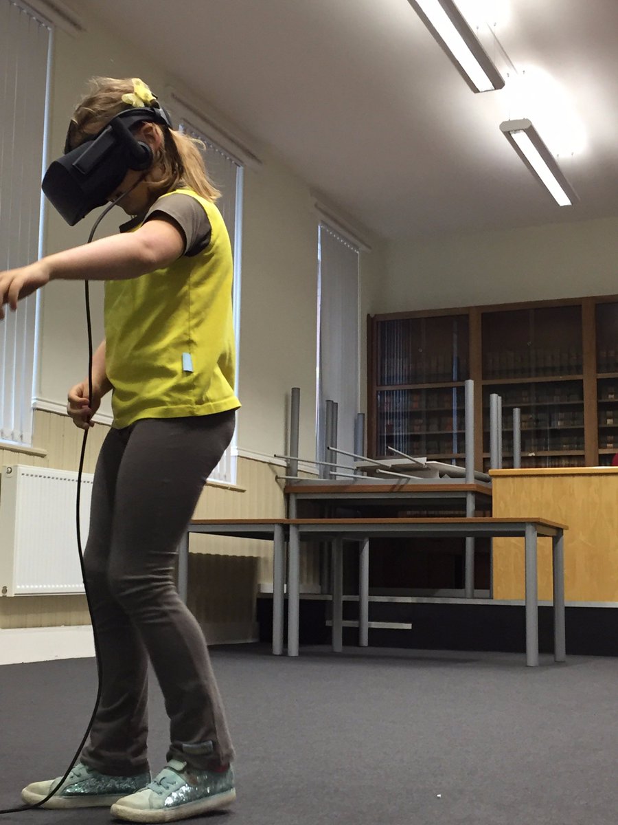 UB_Computing's tweet photo. Discover Computing with the Buckinghamshire Brownies! It's so great to have you here! #womenintech #girlswhocode #discovercomputing #STEM https://t.co/XrbJUWSW1D