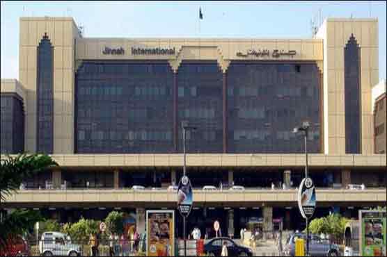 DunyaNews's tweet image. PIA female employee tries to slap ASF officer at Karachi airport bit.ly/2q6fsiG