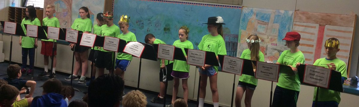 BlackimTeddi's tweet photo. Shakespeare Festival is amazing!  Great job, BW 4th and 5th graders!  Hollywood, here you come! #Brookwoodpride @theSMSD https://t.co/PFiY7tSsbV