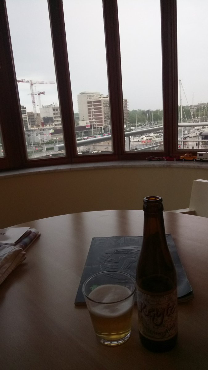 steveainger's tweet photo. #apartmentbeers @BenPRPowell #keyte #ostend @empiremagazine https://t.co/8H9QbUqMRa