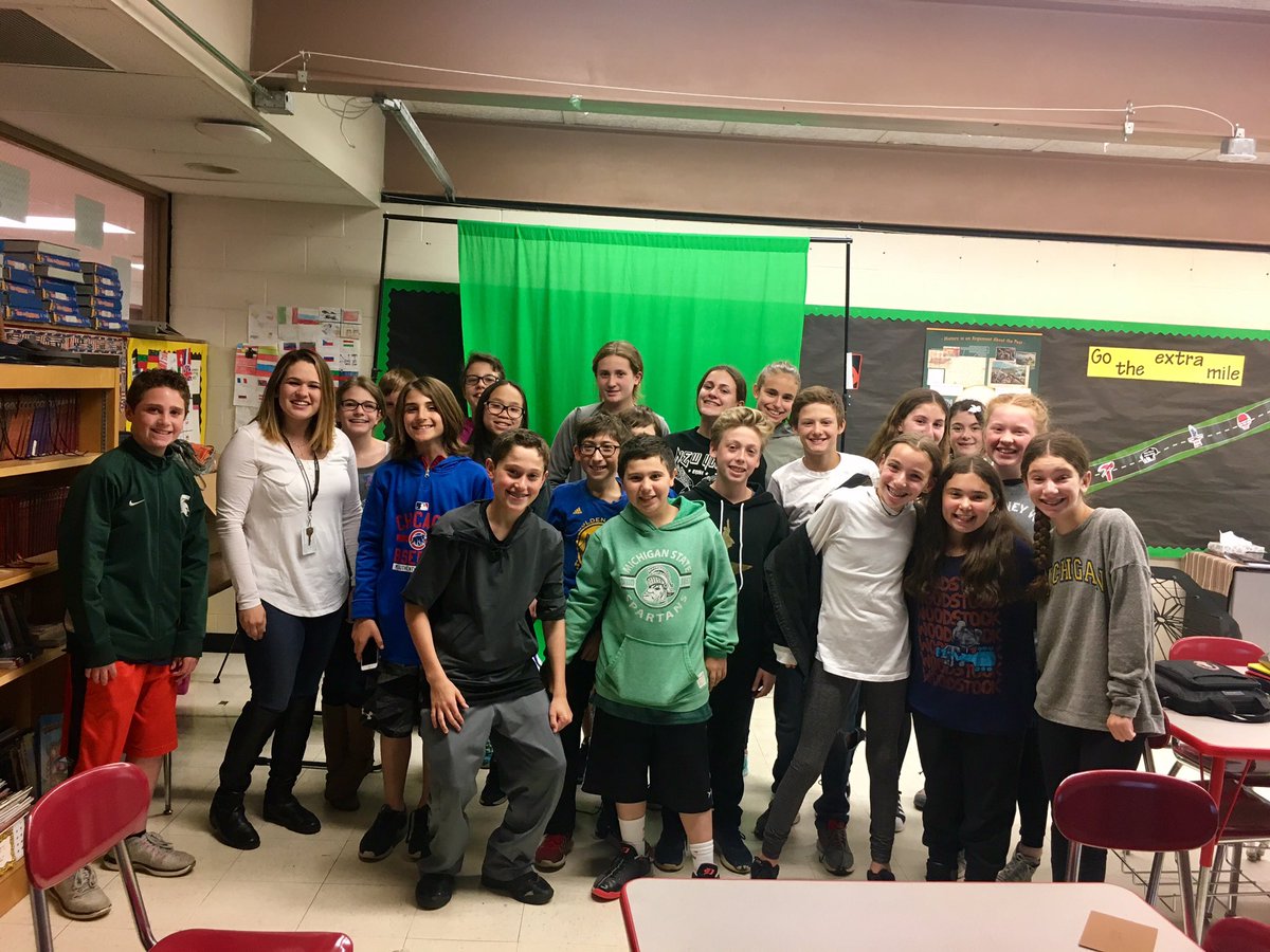 MsKaplan17's tweet photo. What an amazing semester with these 4 classes. Thank you for opening up your family to me @SKTeaches ❤️ https://t.co/8Y3Phvt0Js